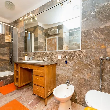 Adria Apartment *